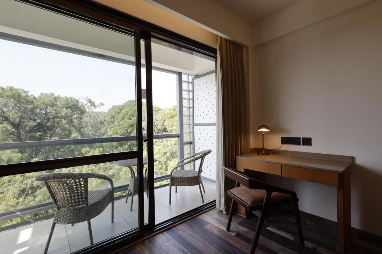 Infinitea Centric Dharamshala Hotel ภายนอก รูปภาพ